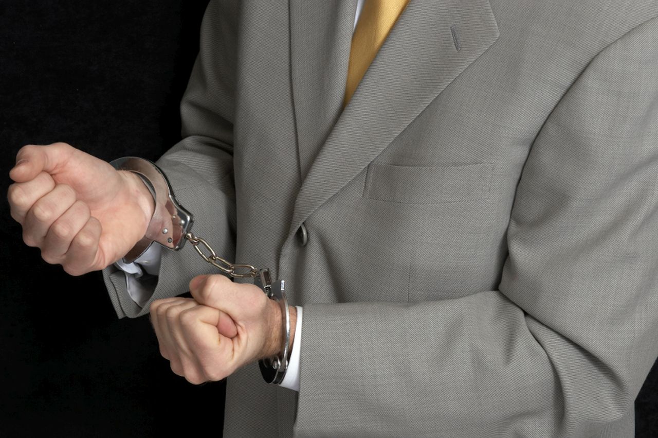 Fraudulent lawyer sentenced to prison for Visa scam