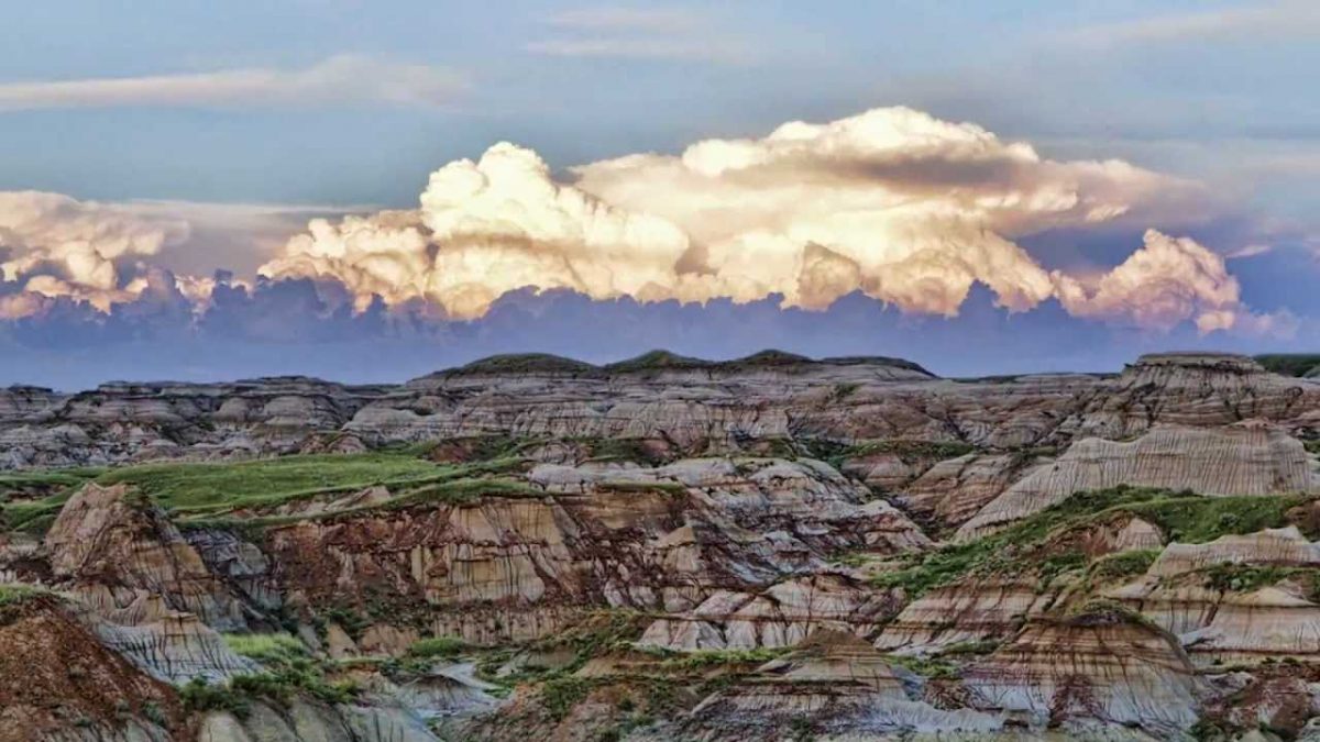 Dinosaur Provincial Park-Natural Wonders in Canada