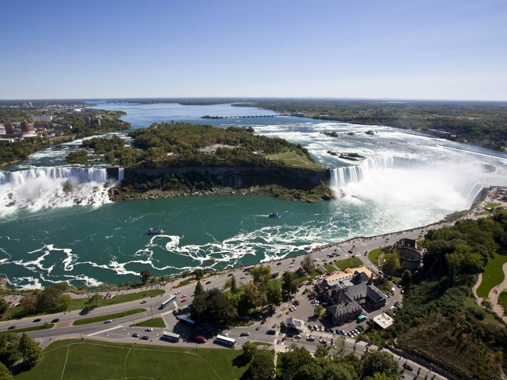 natural wonders in canada